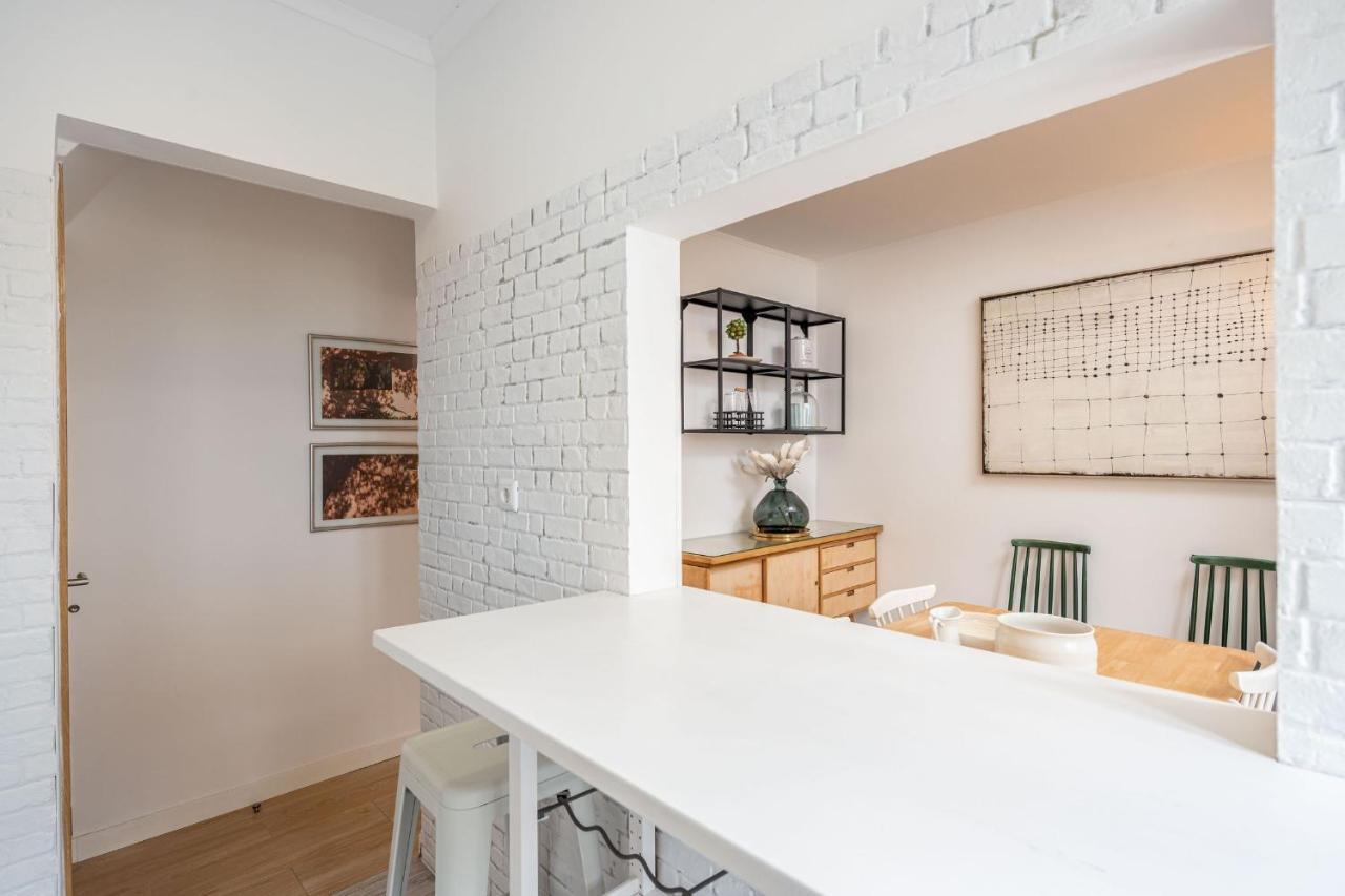 Lapa 3Bdr Duplex W/ Balcony By Lovelystay ลิสบอน ภายนอก รูปภาพ