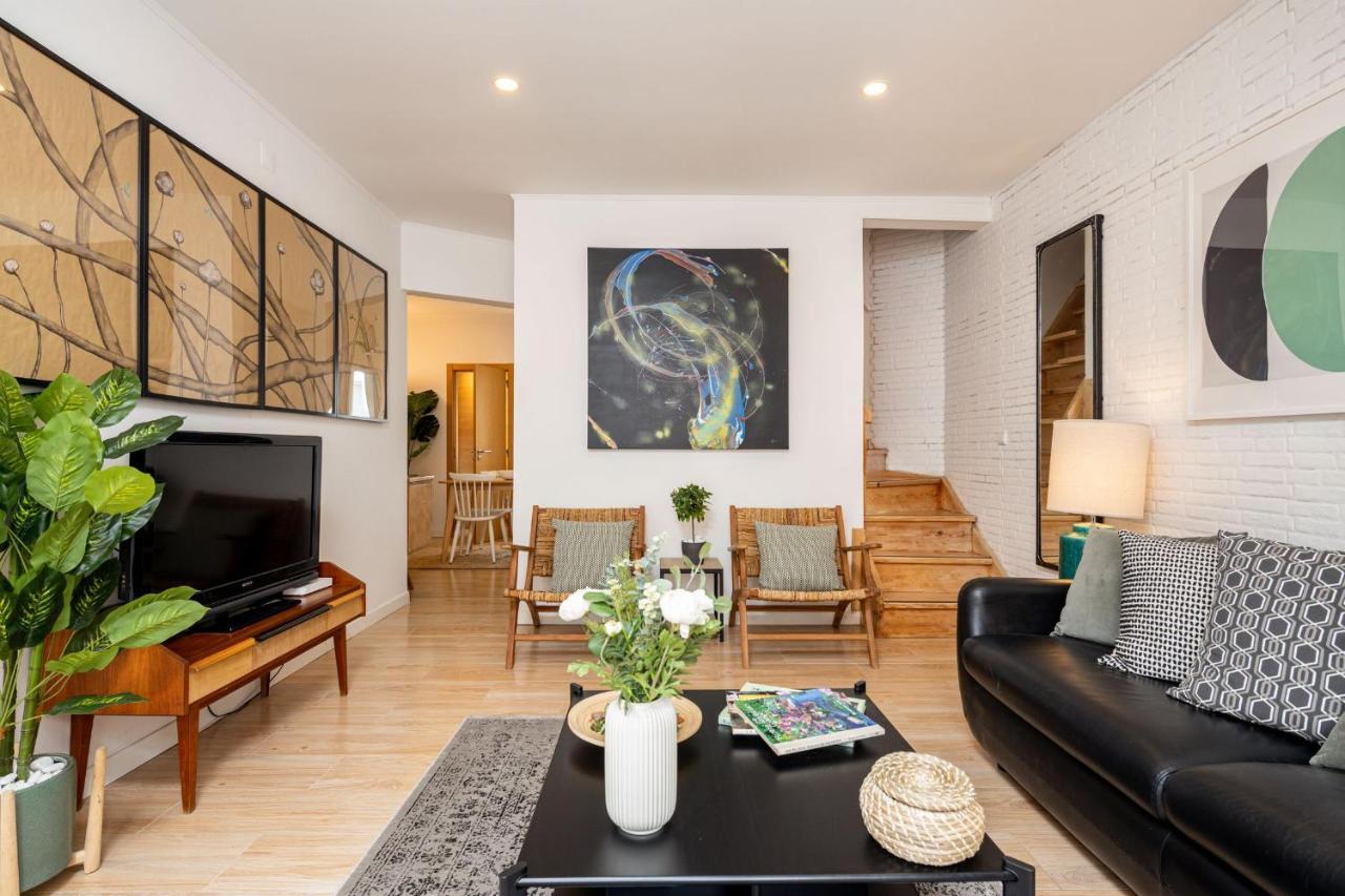Lapa 3Bdr Duplex W/ Balcony By Lovelystay ลิสบอน ภายนอก รูปภาพ