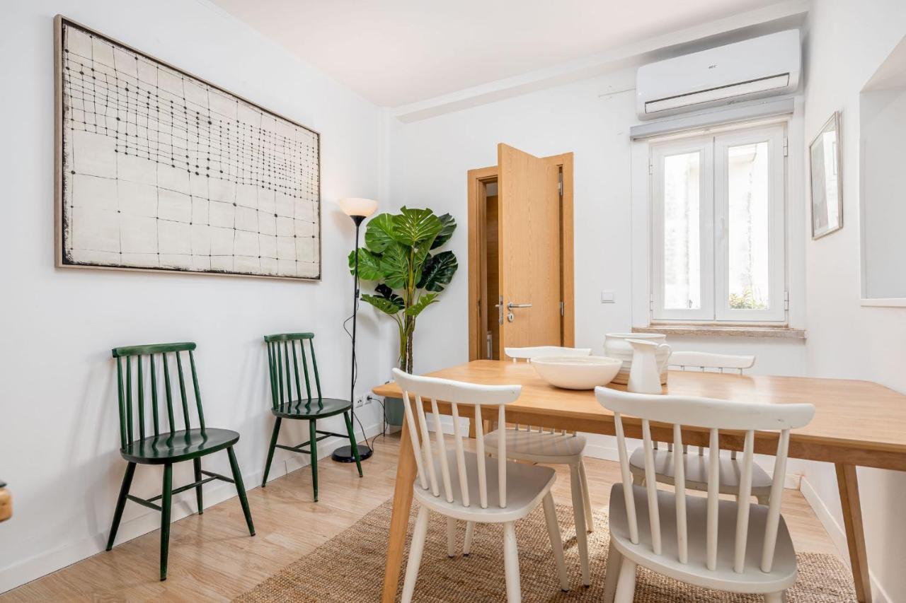 Lapa 3Bdr Duplex W/ Balcony By Lovelystay ลิสบอน ภายนอก รูปภาพ